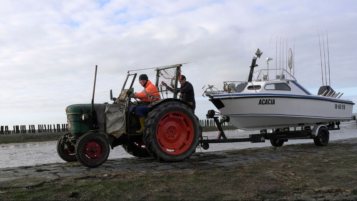 Falta de acordo pós-Brexi ameaça deixar em terra os barcos de pesca holandes