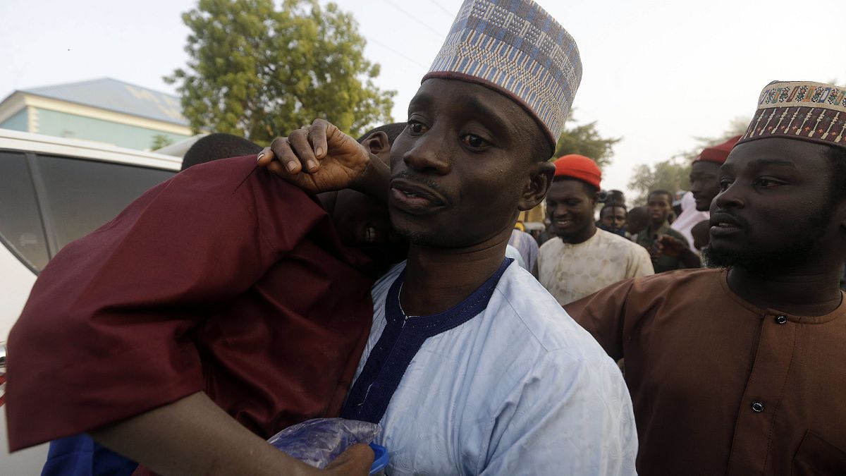 Boko Haram tarafından kaçırılan öğrenciler ailelerine kavuştu