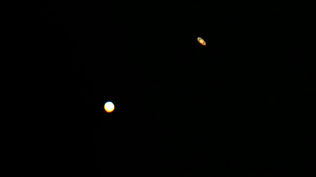Saturn und Jupiter sind sich zur Zeit sehr nah - Foto von Kuwait aufgenommen
