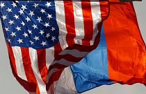 ABD ve Rusya bayrakları 