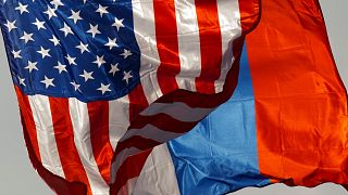 ABD ve Rusya bayrakları 