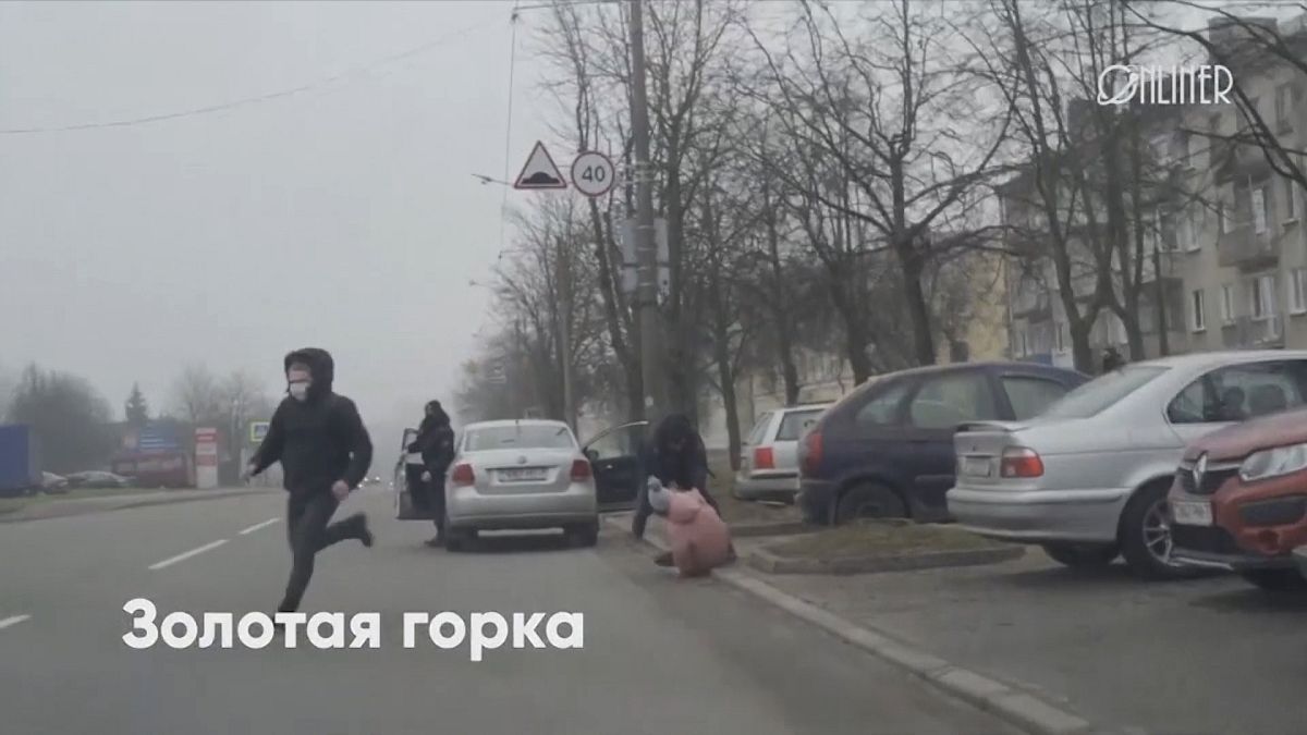Des manifestations en petits groupes, et des arrestations à Minsk
