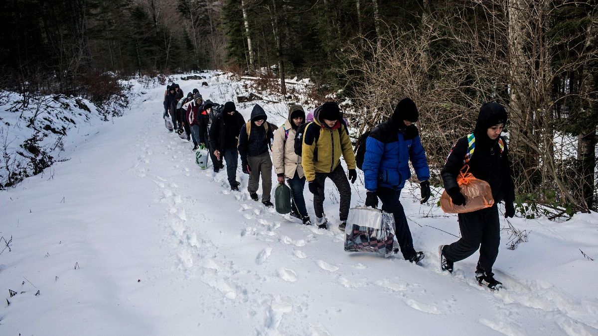 پناهجویان در حال گریز از بوسنی 