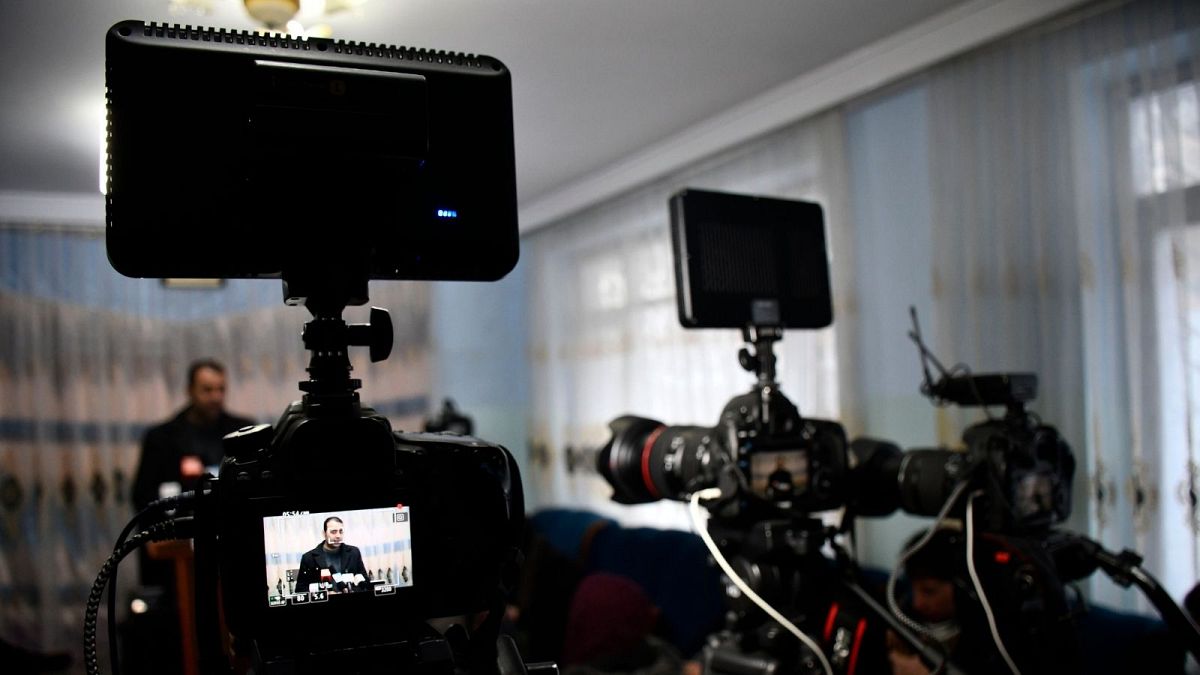 روایت‌هایی از چالش اطلاع‌رسانی در افغانستان؛ خبرنگاران در این کشور با چه مشکلاتی مواجه‌اند؟