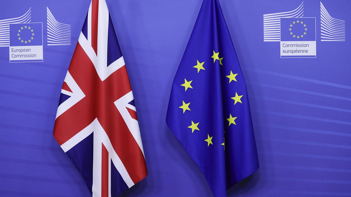 Великобритания и ЕС согласовали все условия сделки о формате будущих отношений после "брексита"