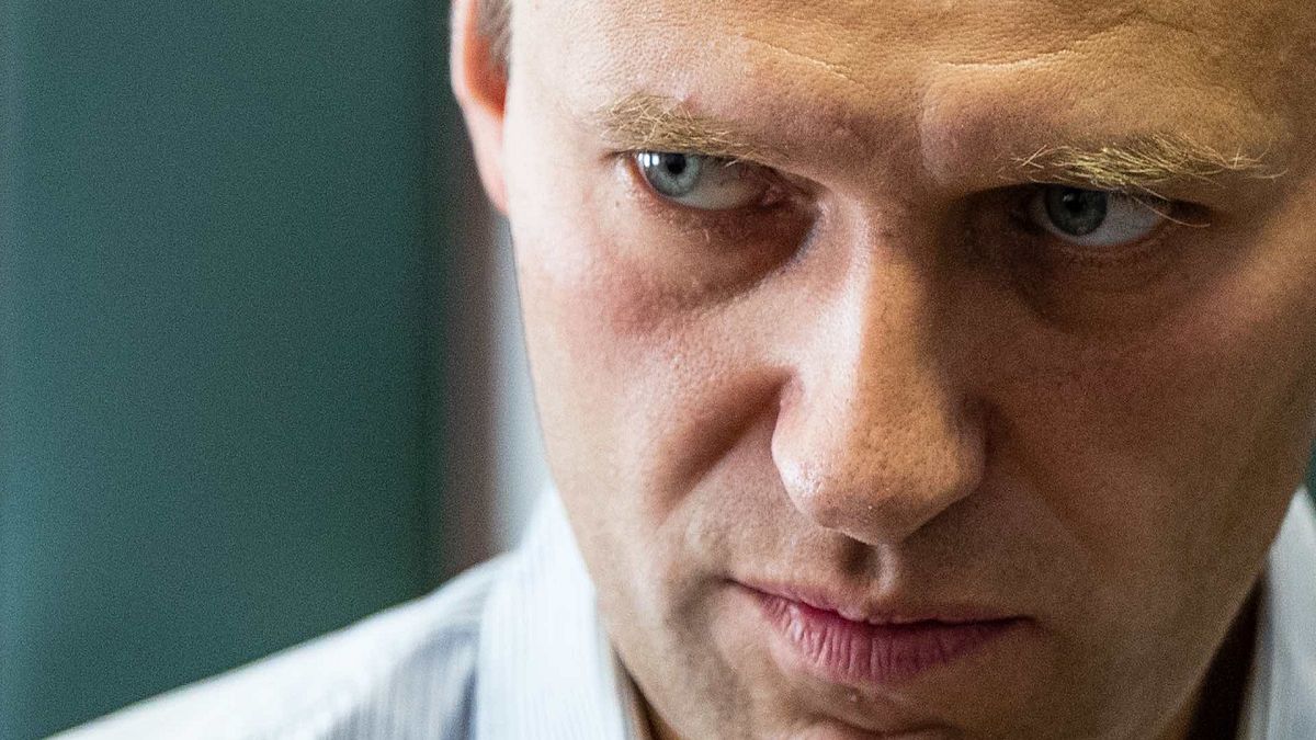 Почти треть россиян считают отравление Навального инсценировкой