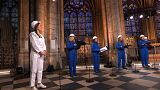 Notre Dame resuena en Nochebuena