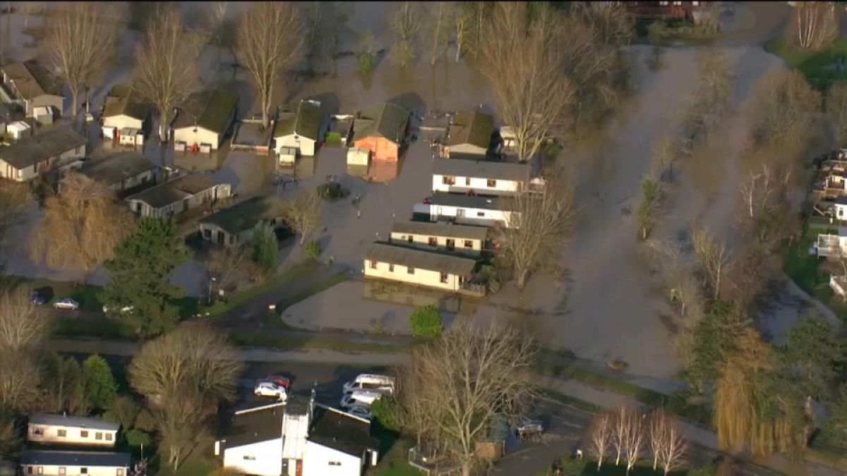 La tormenta Bella provoca terribles inundaciones en el sur de Inglaterra