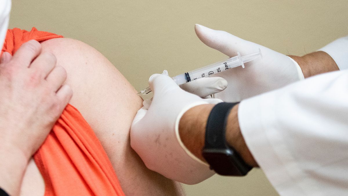 ABD'de Covid-19 aşısı kurallarını deldiği iddia edilen sağlık kurumuna soruşturma