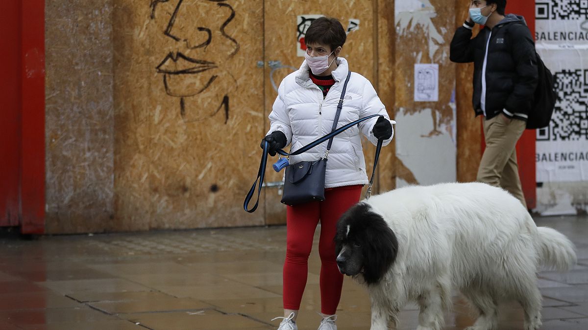Женщина с собакой в Лондоне