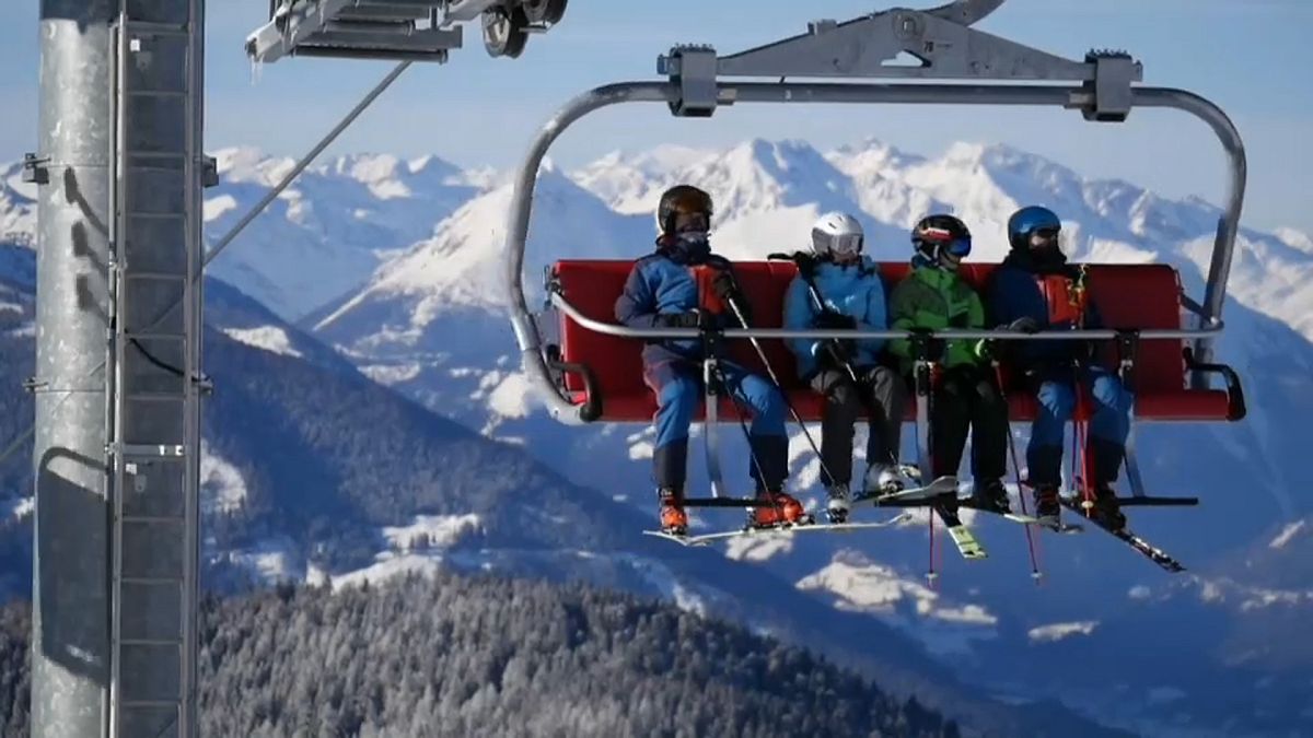 Власти Австрии открыли лыжные склоны, но только для своих