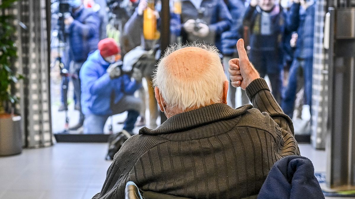 COVID-19: Η μοναξιά των ηλικιωμένων στα γηροκομεία του Βελγίου 