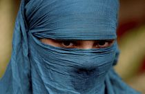 Pakistanlı Hristiyan Neha, geçen yıl 14 yaşındayken dini değiştirilerek Müslüman yapıldı ardından da 45 yaşında bir adamla evlendirildi