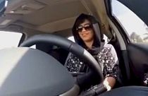 Arabia Saudí condena a casi seis años de cárcel a una feminista
