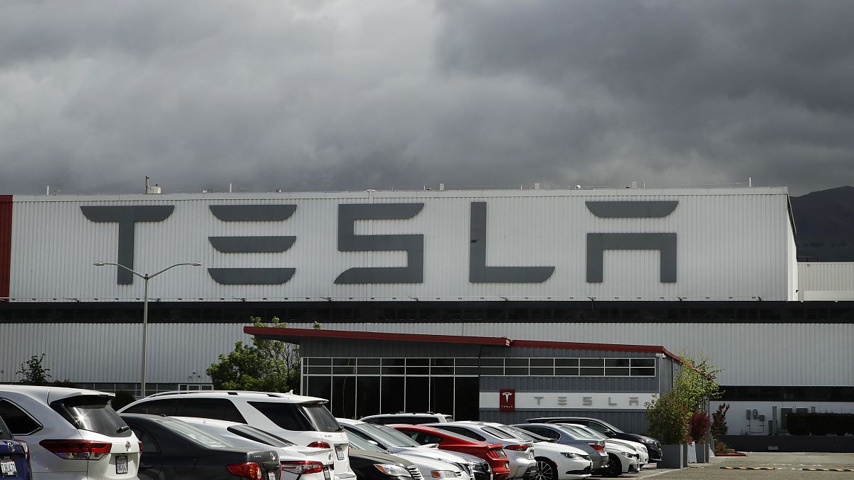 Tesla'nın Kaliforniya'daki bir fabrikası