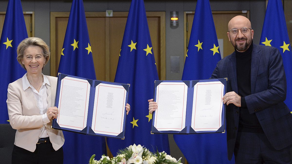 C'è la firma dell'Europa sull'accordo commerciale di divorzio dal Regno Unito