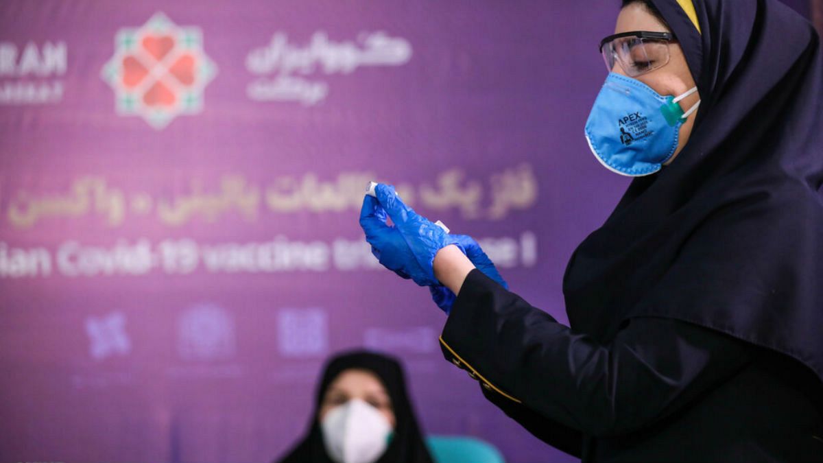 آغاز نخستین مرحله آزمایش انسانی واکسن کووید-۱۹ ساخت ایران