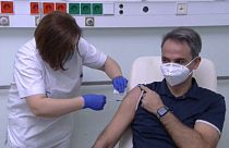 Le Premier ministre grec reçoit le vaccin anti-Covid Pfizer/BioNTech