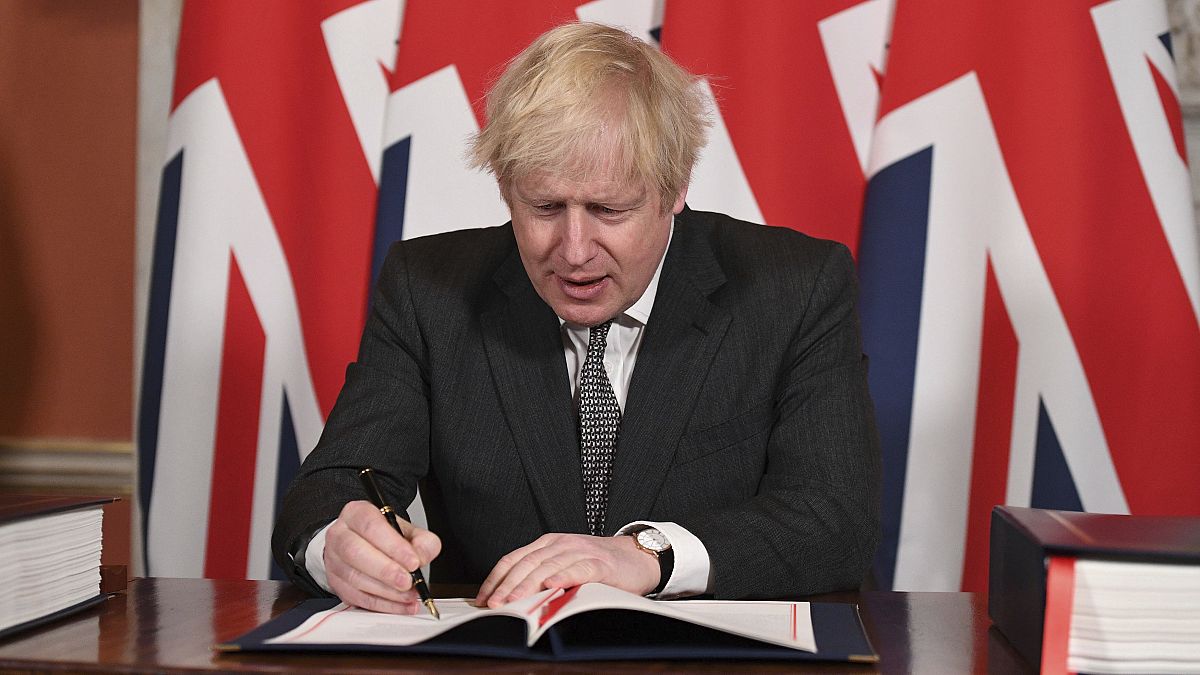 Boris Johnson firma el acuerdo que regirá las relaciones comerciales entre el Reino Unido y la UE a partir del 1 de enero de 2021