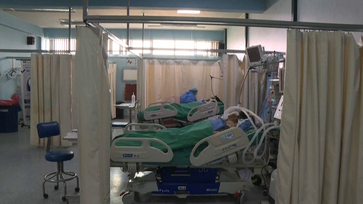 Imagen de la sala de cuidados intensivos de un hospital chileno