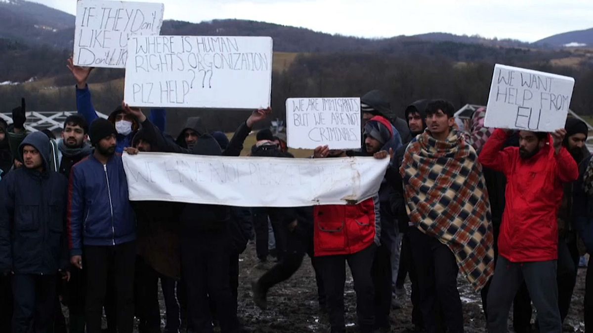 Bosnien: Zelte für Migranten im Lager Lipa