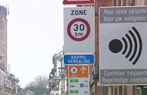 Tempo 30 Hinweis in Brüssel. Die Geschwindigkeitsbegrenzung gilt seit dem 01.01.2021