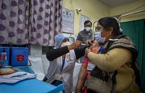 Hindistan'da aşı çalışmaları 