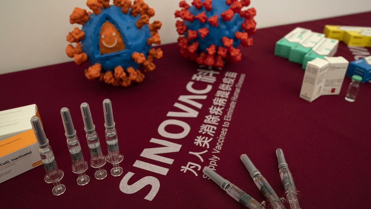 اللقاح المطور ضد فيروس كوفيد-19 من قبل شركة سينوفاك الصينية