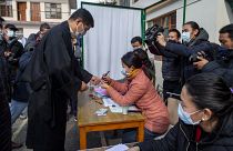 Lobsang Sangay, líder político tibetano no exílio, vota em Dharamsala