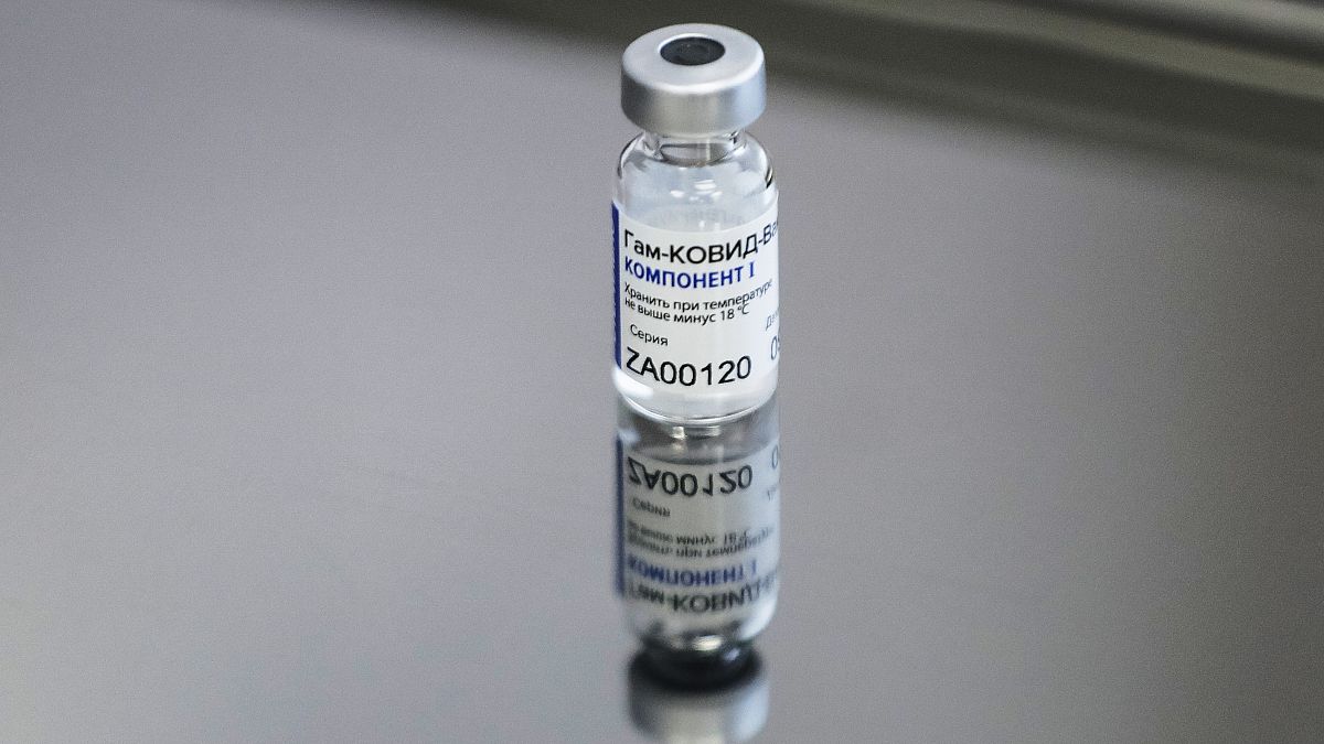 La Russia offre un vaccino controverso all'Ucraina