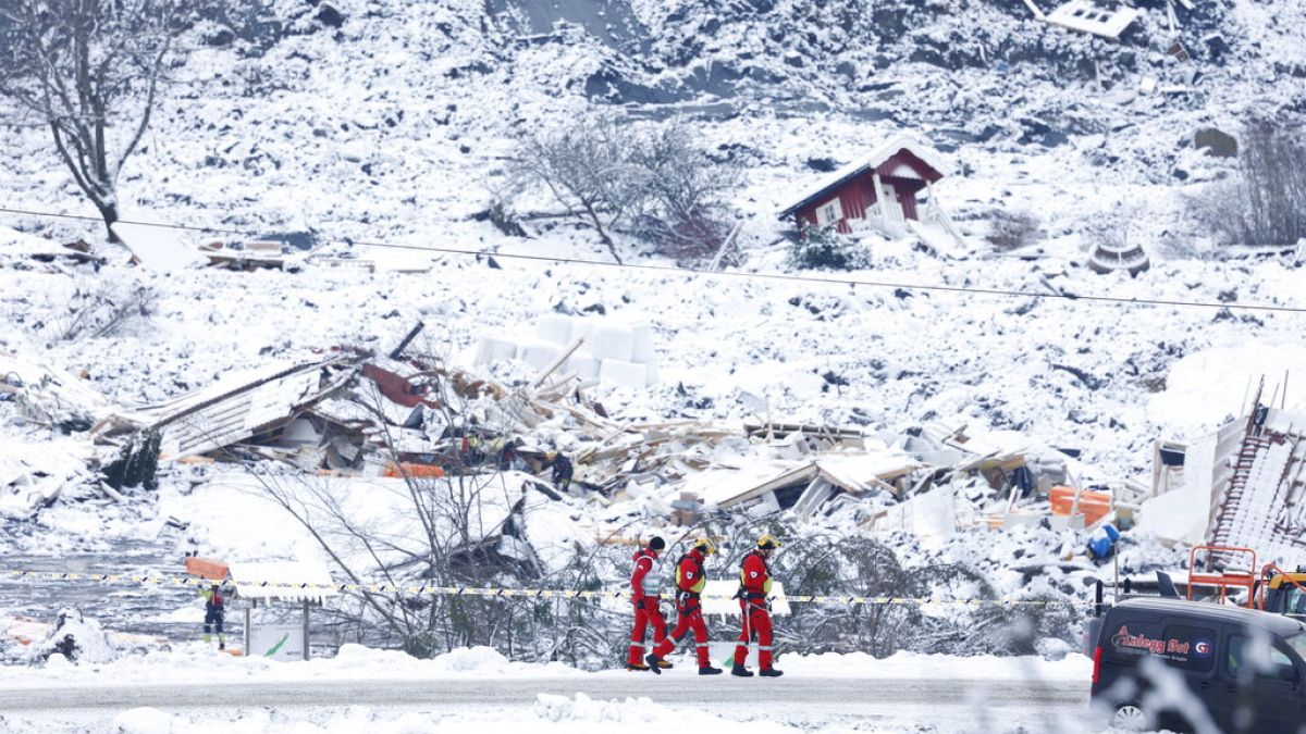Norvegia, frana di Ask: si continua a scavare alla ricerca dei dispersi