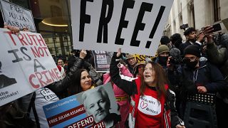 Assange-Unterstützer feiern Londoner Urteil
