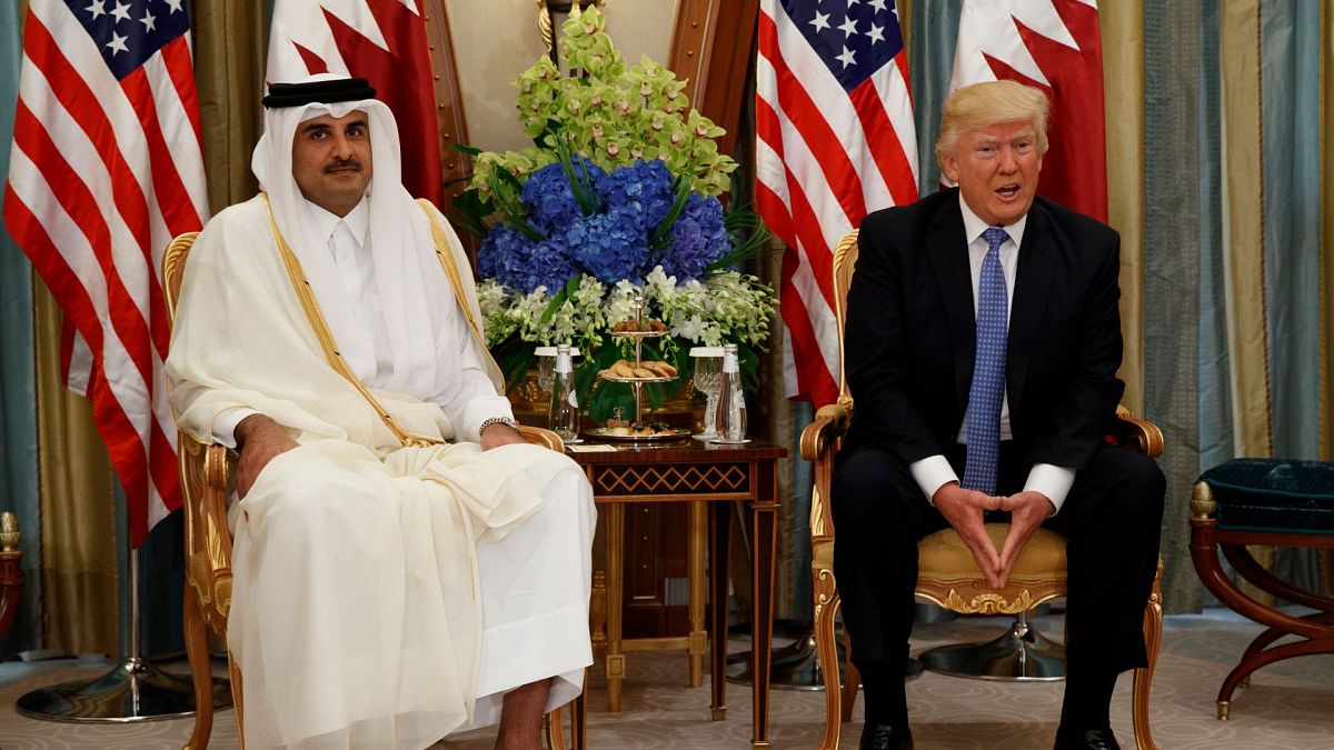 الرئيس الأمريكي دونالد ترامب، يعقد اجتماعا ثنائيا مع أمير قطر الشيخ تميم بن حمد آل ثاني في الرياض، المملكة العربية السعودية، 21 مايو 2017 