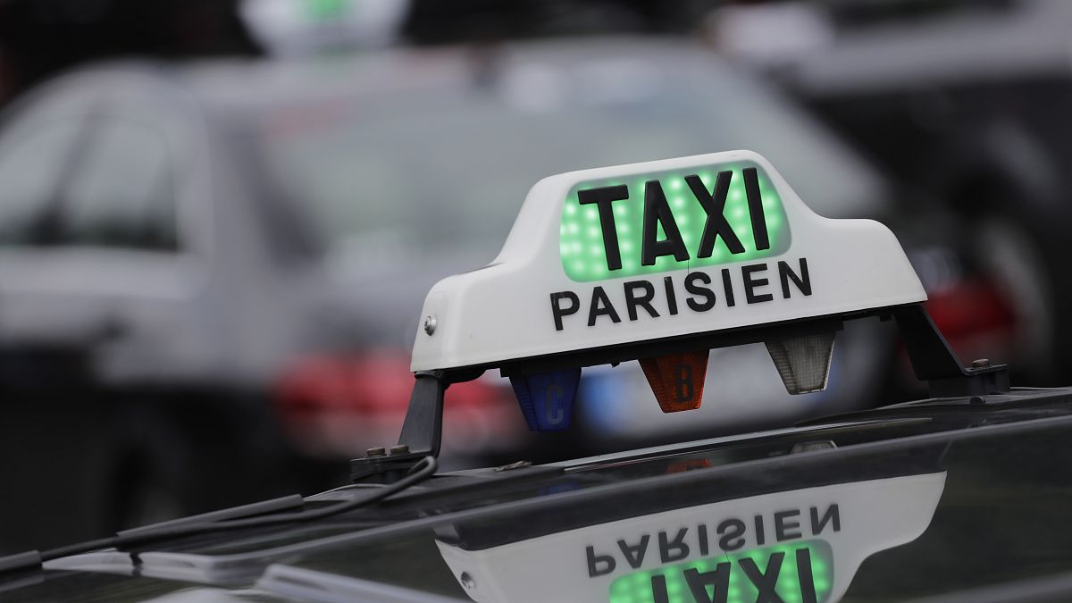 Paris taksisi