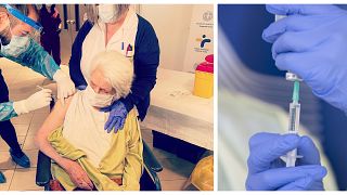 Φωτογραφία του ΕΟΔΥ από τον εμβολιασμό της 96χρονης Ζάννα Σαατσόγλου στο Γηροκομείο Σαούλ Μοδιάνο