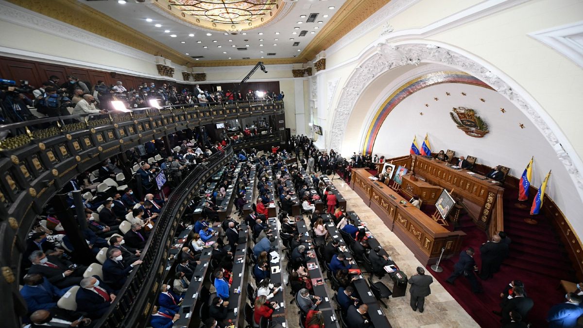   خلال انعقاد الجلسة الأولى خلال انعقاد الجلسة الأولى في الجمعية الوطنية في كاراكاس ، فنزويلا ، الثلاثاء 5 يناير 2021