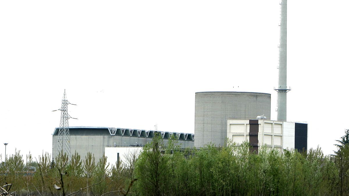 La centrale nucleare di Trino ha cominciato a produrre energia elettrica nel 1965. È stata chiusa nel 1990