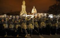 La Guardia Nazionale fuori dal Campidoglio nella notte tra il 6 e il 7 gennaio 2021