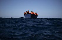Migranti in fuga dalla Libia in una foto d'archivio AP del 2 gennaio 2021
