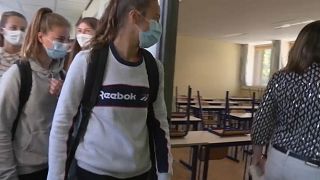 Tiltakoznak az olasz diákok a részleges iskolanyitás miatt