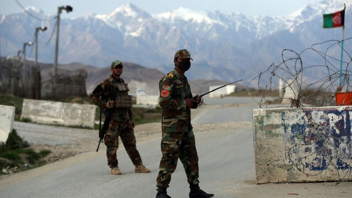 سربازان امنیتی در افغانستان