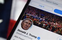 Twitter frappe fort et ferme définitivement le compte de Donald Trump