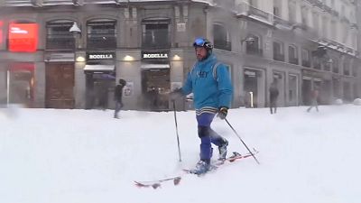 Espanha paralisada pela neve