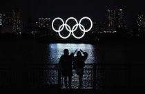 Japonya'nın başkenti Tokyo'da Olimpiyat Oyunları amblemi