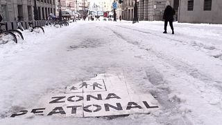 Spain clears the snow