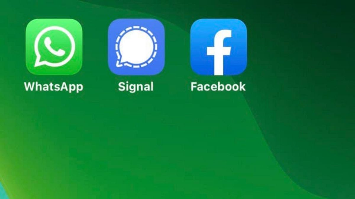 سه اپلیکیش واتس‌اپ، سگنال و فیس‌بوک