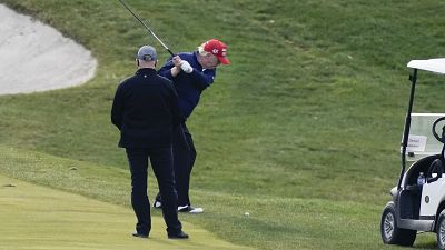 Дональд Трамп играет в гольф 13 декабря 2020