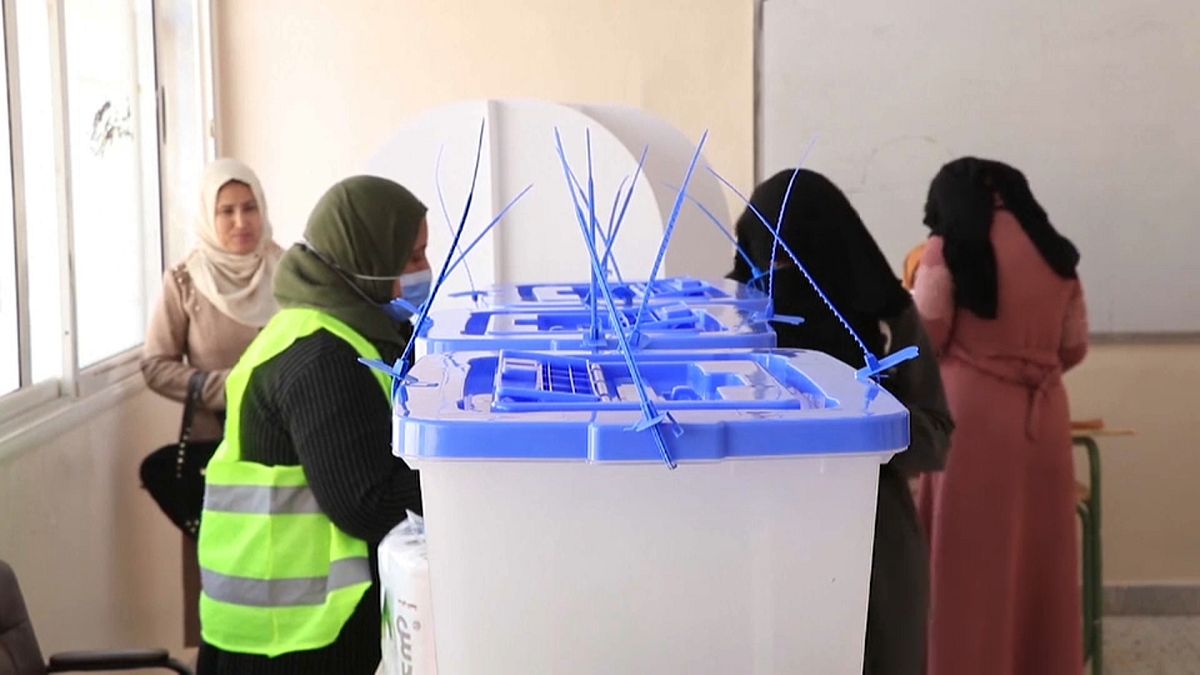مشاهد من عملية التصويت في الانتخابات المحلية الليبية. الواحات 11.01.21