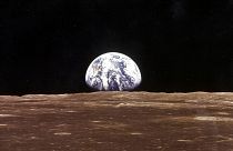 1969'da Ay'a gönderilen NASA'nın Apollo 11 ünitesinden Dünya'nın görünümü.