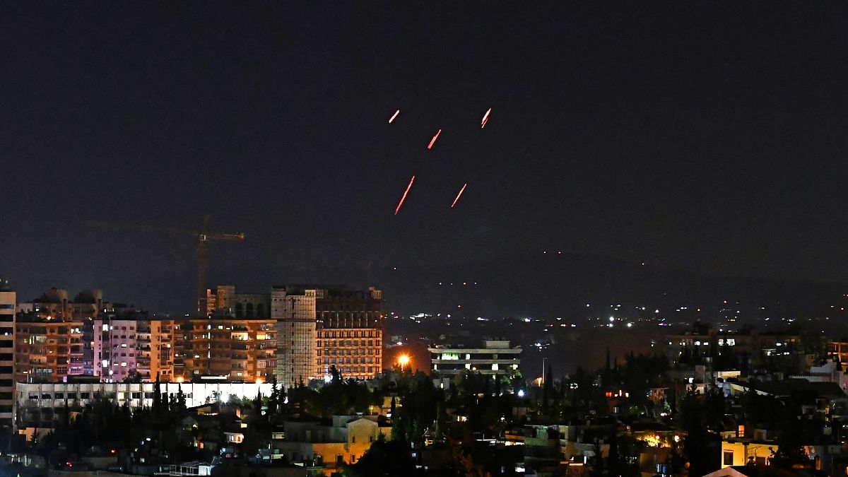 الدفاعات الجوية السورية ترد على صواريخ إسرائيلية استهدفت جنوب العاصمة دمشق، 20 تموز/ يوليو 2020
